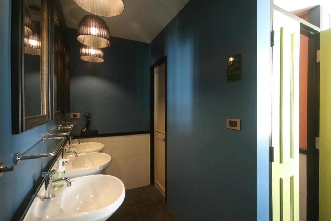 Siam Colors Hostel Банкок Екстериор снимка