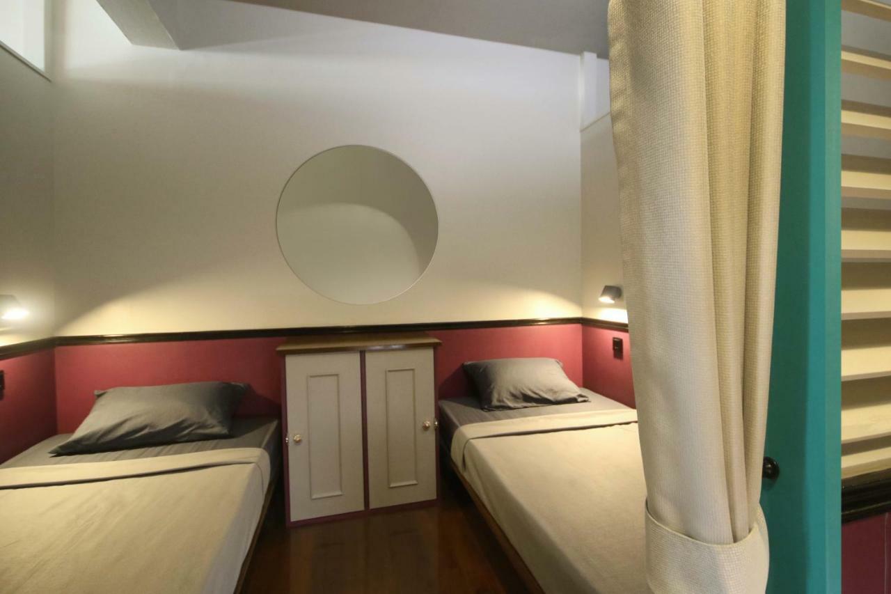 Siam Colors Hostel Банкок Екстериор снимка