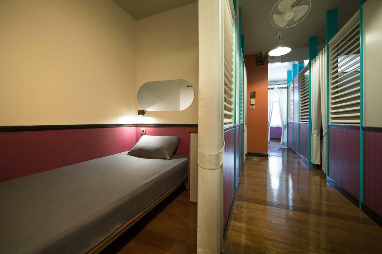 Siam Colors Hostel Банкок Екстериор снимка