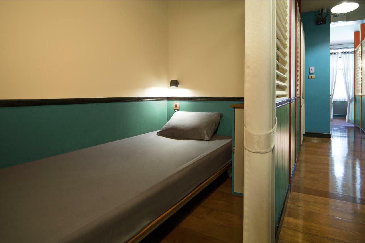 Siam Colors Hostel Банкок Екстериор снимка