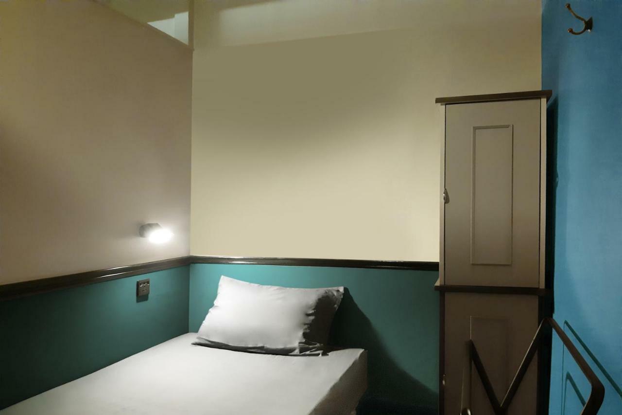 Siam Colors Hostel Банкок Екстериор снимка